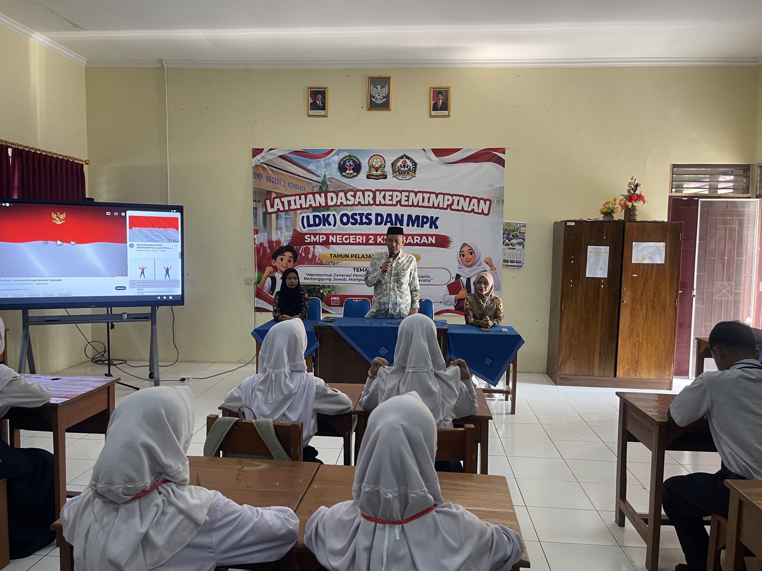Berani Memimpin, Berani Berbicara: Semangat LDK OSIS dan MPK SMP Negeri 2 Kembaran